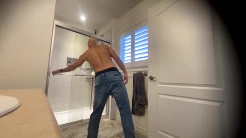 Snapshot of wills4pleasure chatting on February 2025 02:48:02 PM wills4pleasure online show from February 2025 02:48:02 PM