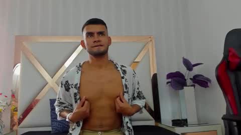 WillSainz online show from December 2025 08:06:01 PM