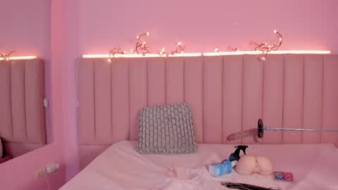 willturneer online show from April 2026 05:45:02 AM