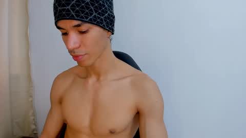 willy_veins online show from March 2025 02:12:02 PM