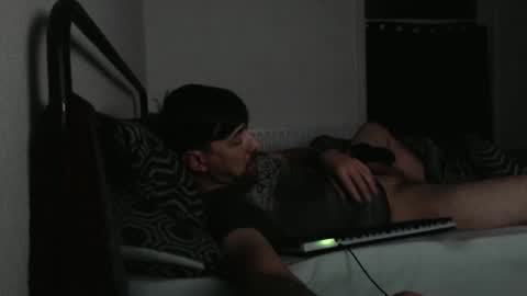 willybewildstone online show from November 2025 02:34:01 AM