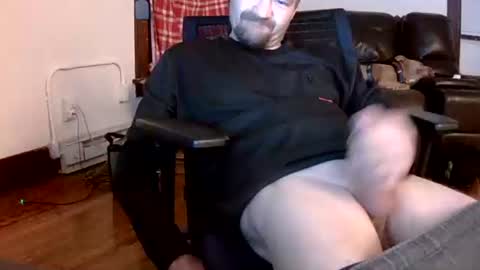 willydogg83 online show from November 2025 06:57:01 AM