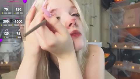 Mary online show from October 2025 01:28:01 AM