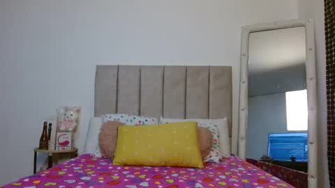 Only wilsonsiara01 online show from February 2026 05:28:02 AM