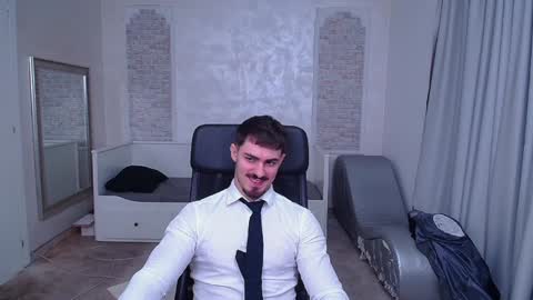 WilsonJules online show from December 2024 05:01:02 PM