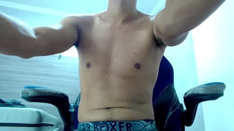 Wiltom online show from November 2025 04:11:01 AM