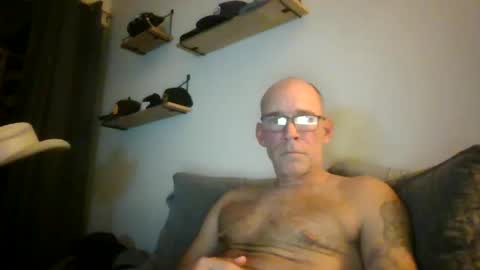 Snapshot of wingnutt765733 chatting on October 2025 05:59:01 AM wingnutt765733 online show from October 2025 05:59:01 AM