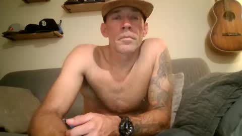 Snapshot of wingnutt765733 chatting on November 2025 06:28:01 AM wingnutt765733 online show from November 2025 06:28:01 AM