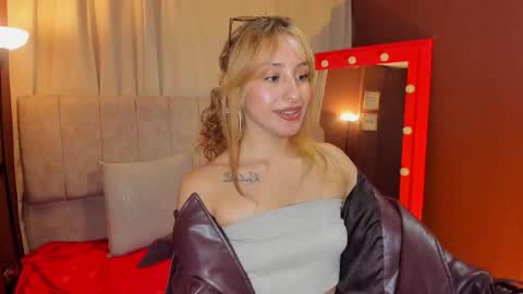 Snapshot of wini_fer chatting on January 2026 04:45:01 PM Wini Fer online show from January 2026 04:45:01 PM