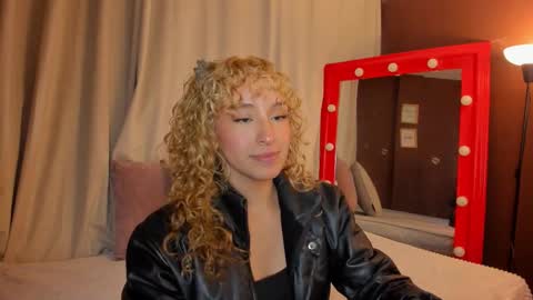 Snapshot of wini_fer chatting on February 2026 12:21:01 PM Wini Fer online show from February 2026 12:21:01 PM