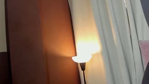 Snapshot of wini_fer chatting on June 2026 12:25:01 PM Wini Fer online show from June 2026 12:25:01 PM