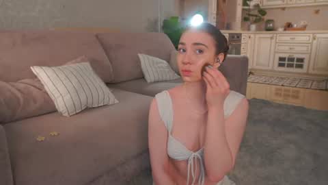 Snapshot of winnieriedesel chatting on June 2026 03:37:01 AM Lillian online show from June 2026 03:37:01 AM