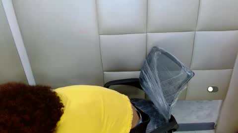 Snapshot of winnybarness chatting on October 2025 02:17:02 AM WinnyBarness online show from October 2025 02:17:02 AM