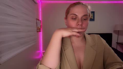 Snapshot of winter_miracle chatting on December 2025 07:03:01 AM Winter Miracle online show from December 2025 07:03:01 AM