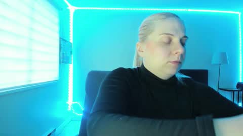 Snapshot of winter_miracle chatting on January 2026 07:59:01 PM Winter Miracle online show from January 2026 07:59:01 PM