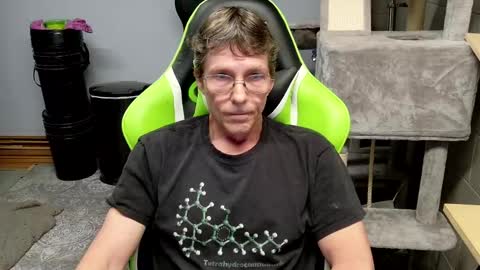 Snapshot of wirehead1970 chatting on October 2025 01:07:02 PM wirehead1970 online show from October 2025 01:07:02 PM