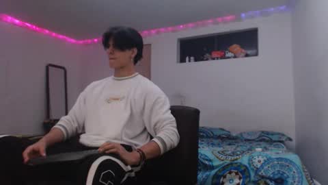 Snapshot of with_ken chatting on February 2026 10:10:01 AM Ken online show from February 2026 10:10:01 AM