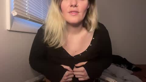 Moth online show from January 2025 10:19:01 PM