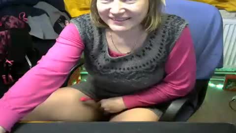 wleslymosw online show from December 2024 07:41:02 PM