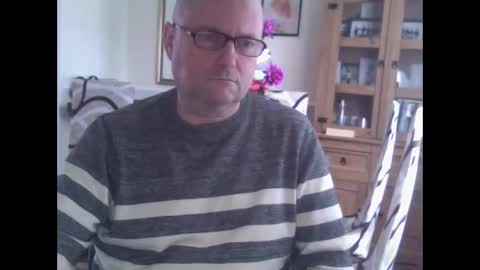 Snapshot of wobble444 chatting on May 2026 09:39:02 AM wobble444 online show from May 2026 09:39:02 AM
