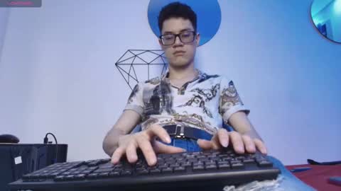  W O L F  online show from September 2025 11:32:01 AM