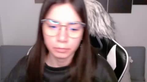 Alex online show from October 2025 03:27:01 AM