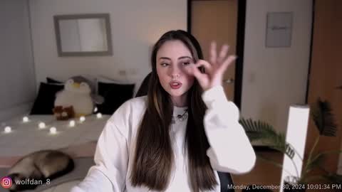   online show from December 2024 03:01:02 AM