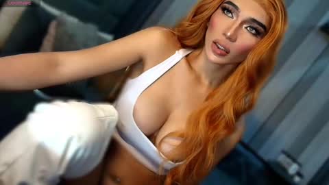 Snapshot of womanofyourdesire_ts chatting on March 2026 05:03:01 AM Julia online show from March 2026 05:03:01 AM