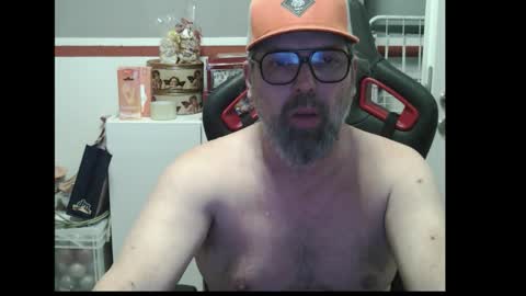 Snapshot of womenizzeer chatting on January 2026 04:56:01 PM Adam online show from January 2026 04:56:01 PM