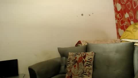 SHENIEL RODRIGUEZ online show from December 2024 05:07:01 AM