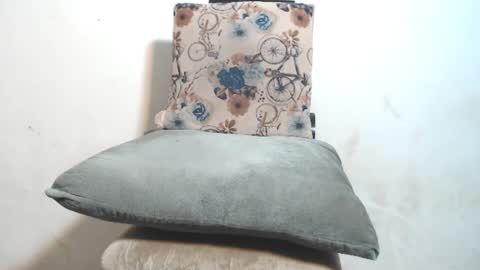 SHENIEL RODRIGUEZ online show from January 2025 08:42:01 PM