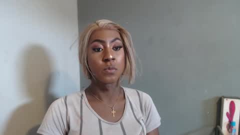 SHENIEL RODRIGUEZ online show from March 2026 05:15:01 PM