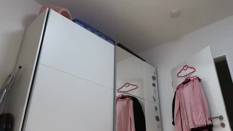 Wondergirl online show from November 2025 09:19:02 AM