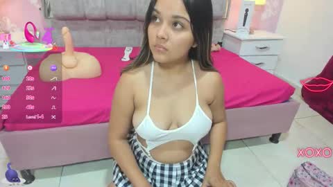 wonderkloe_ online show from September 2025 08:00:02 PM