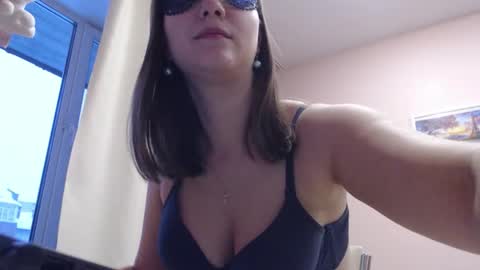 Snapshot of woodland_peony chatting on December 2025 03:03:02 AM Woodland Peony online show from December 2025 03:03:02 AM