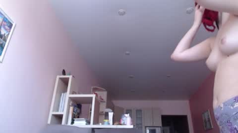 Snapshot of woodland_peony chatting on February 2026 06:09:02 AM Woodland Peony online show from February 2026 06:09:02 AM