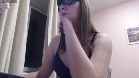 Snapshot of woodland_peony chatting on February 2026 03:21:02 PM Woodland Peony online show from February 2026 03:21:02 PM