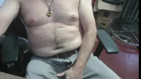 woodworker6473 online show from April 2026 11:17:01 PM