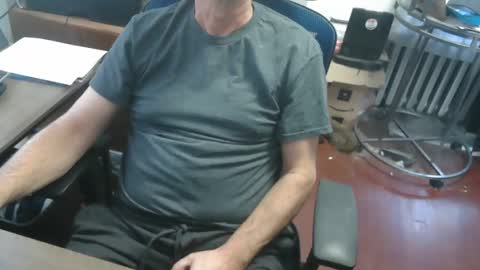 woodworker6473 online show from April 2026 10:07:02 PM