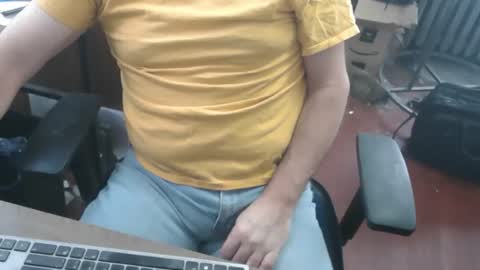 Snapshot of woodworker6473 chatting on May 2026 01:51:02 PM woodworker6473 online show from May 2026 01:51:02 PM