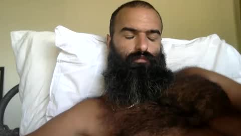 woof_wolf37 online show from October 2025 03:32:02 PM