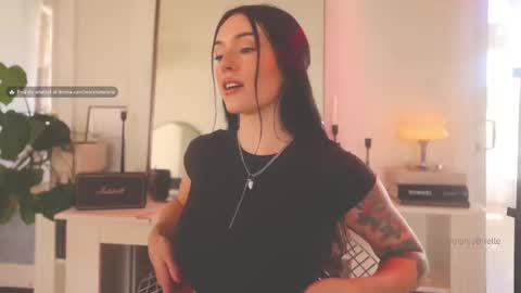 Brielle online show from January 2025 09:29:01 PM