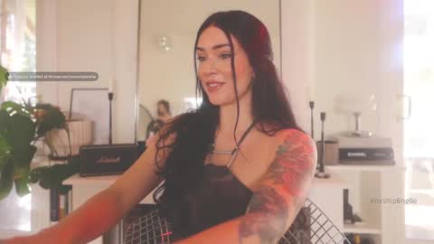 Brielle online show from February 2025 11:00:02 PM