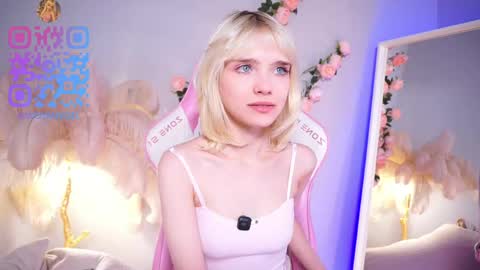 Snapshot of wow_angel chatting on May 2026 08:55:01 AM wow_angel online show from May 2026 08:55:01 AM