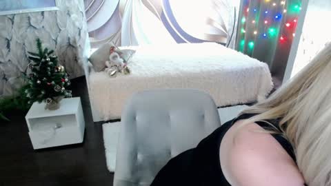 Snapshot of wow_co chatting on December 2024 11:25:02 PM wow_co online show from December 2024 11:25:02 PM