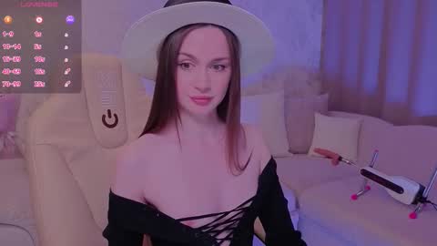 Kate online show from November 2025 04:01:02 AM