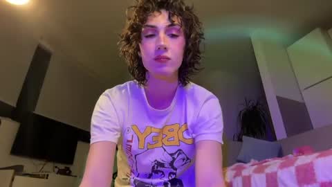 Snapshot of wow_lover chatting on April 2026 07:05:02 PM Glen online show from April 2026 07:05:02 PM