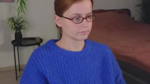 Rebecy online show from September 2025 01:38:02 PM