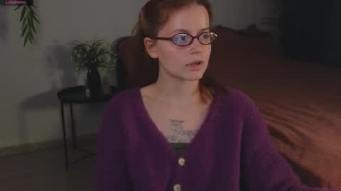 Rebecy online show from October 2025 01:41:02 PM