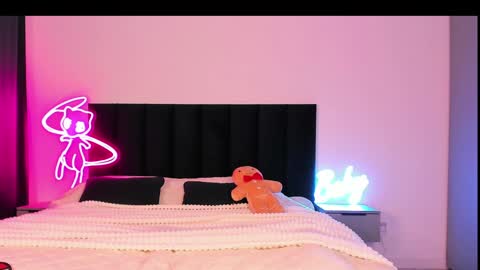 Emi online show from December 2024 03:04:02 AM